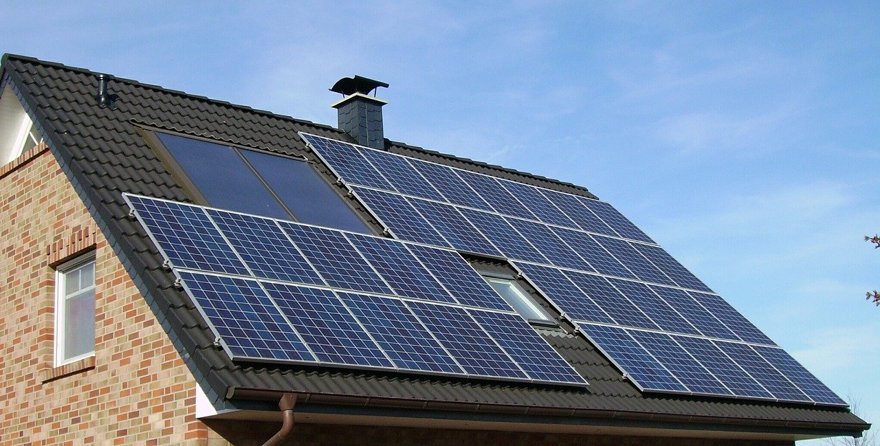 Panneaux photovoltaïques sur toiture