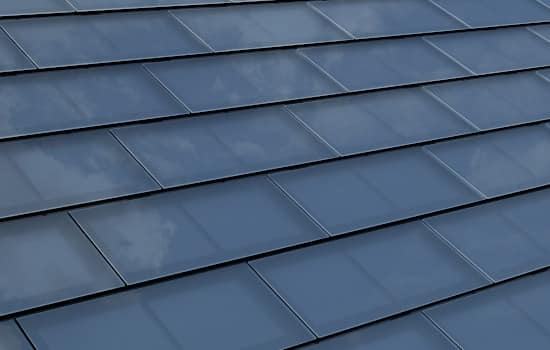 Tuiles solaires intégrées directement au toit