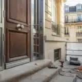 Renforcement de votre porte d'entrée - Image d'une porte d'entrée blindée